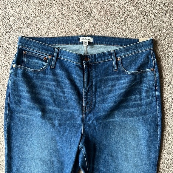 NWT Madewell Petite Slim Demi Boot Jeans in Sundale Wash - Picture 3 of 10